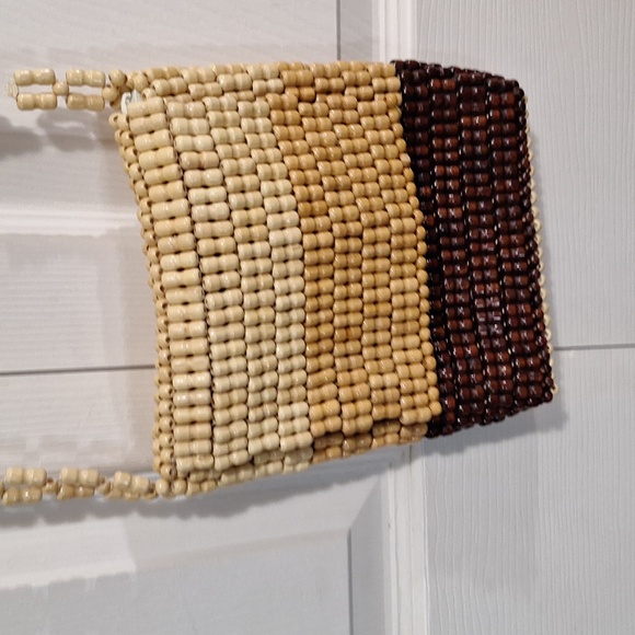 Wooden beaded crossbody bag - brown / off white - Picture 2 of 8
